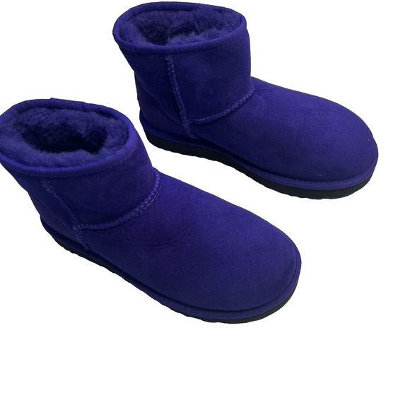 UGG Women's Classic Ultra Mini Authentic Sheepskin Ankle Boots Purple US 5 - Picture 1 of 11